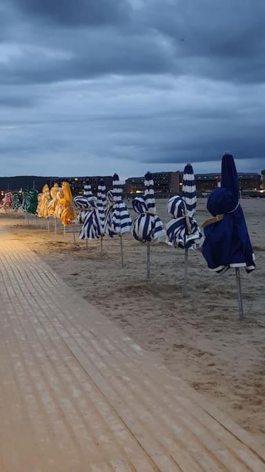 Le Cocooning-Studio Deauville Marina Avec Terrasse Vue Mer Et Plage Ngoại thất bức ảnh