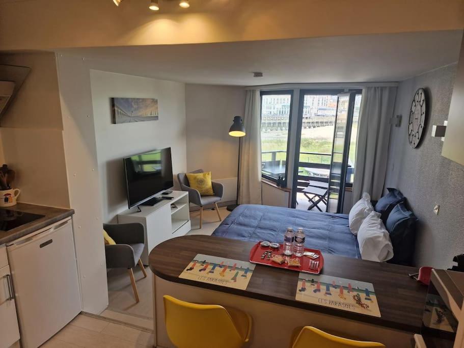 Le Cocooning-Studio Deauville Marina Avec Terrasse Vue Mer Et Plage Ngoại thất bức ảnh