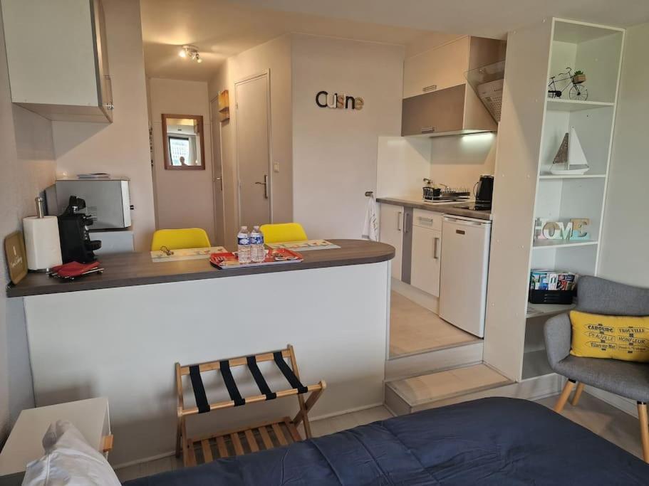 Le Cocooning-Studio Deauville Marina Avec Terrasse Vue Mer Et Plage Ngoại thất bức ảnh